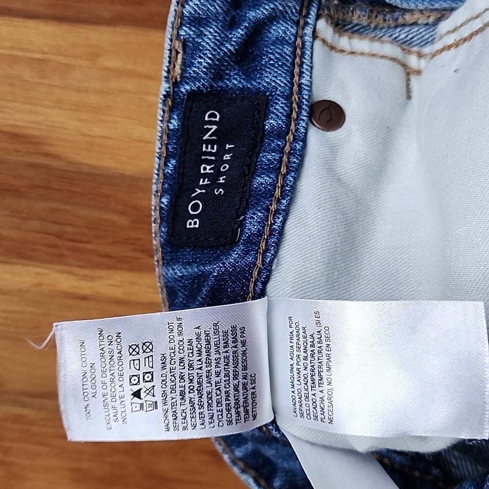 NWOT Lucky Brand denim Boyfriend Short size 29 8 Light Wash Distressed Raw Edge - Picture 10 of 10